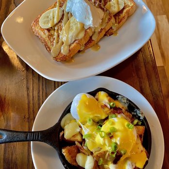 Hemingway’s Bar & Hideaway signature dishes French Toast Crunch
Key Lime Pie
Beignet